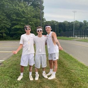 Meet your Posher, Nicky